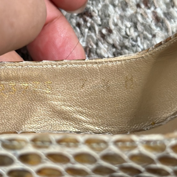 Stuart weitzman snake print leather sandals size 7.5 summer - Picture 12 of 12